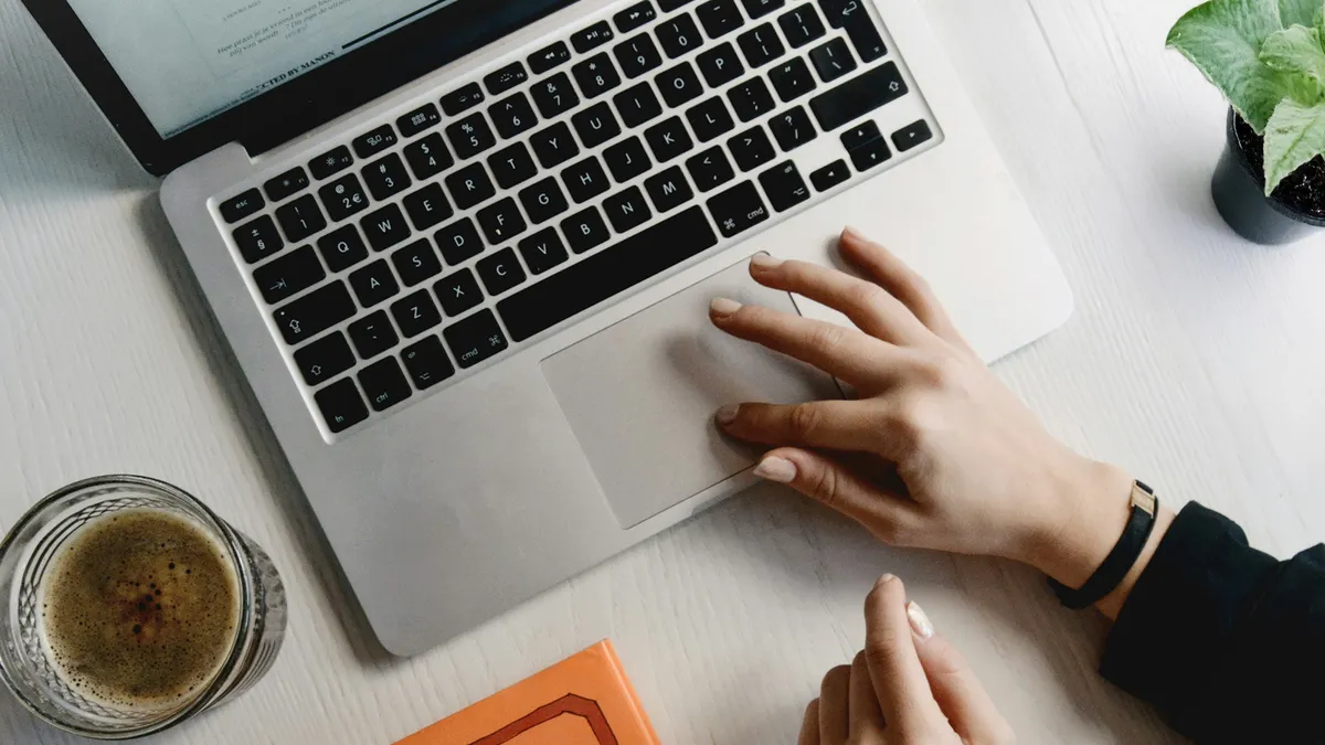 Még mindig működik a PPC és a LinkedIn hirdetés a szakmai szolgáltatóknál?
